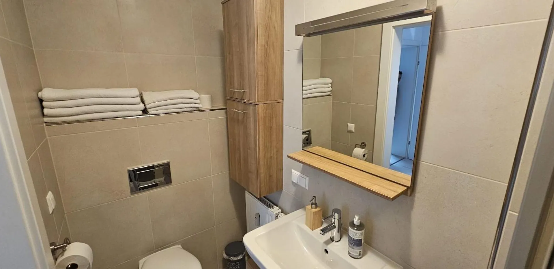 هيمبرغ Vienna Airport Residences شقة فندقية